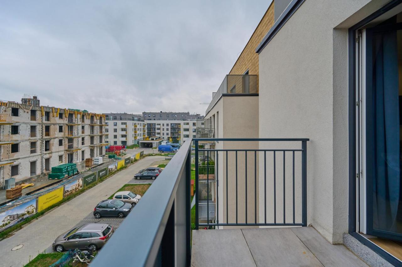 Jagodno Wroclaw Kajdasza Studio Z Bezplatnym Garazem By Noclegi Renters Exterior foto