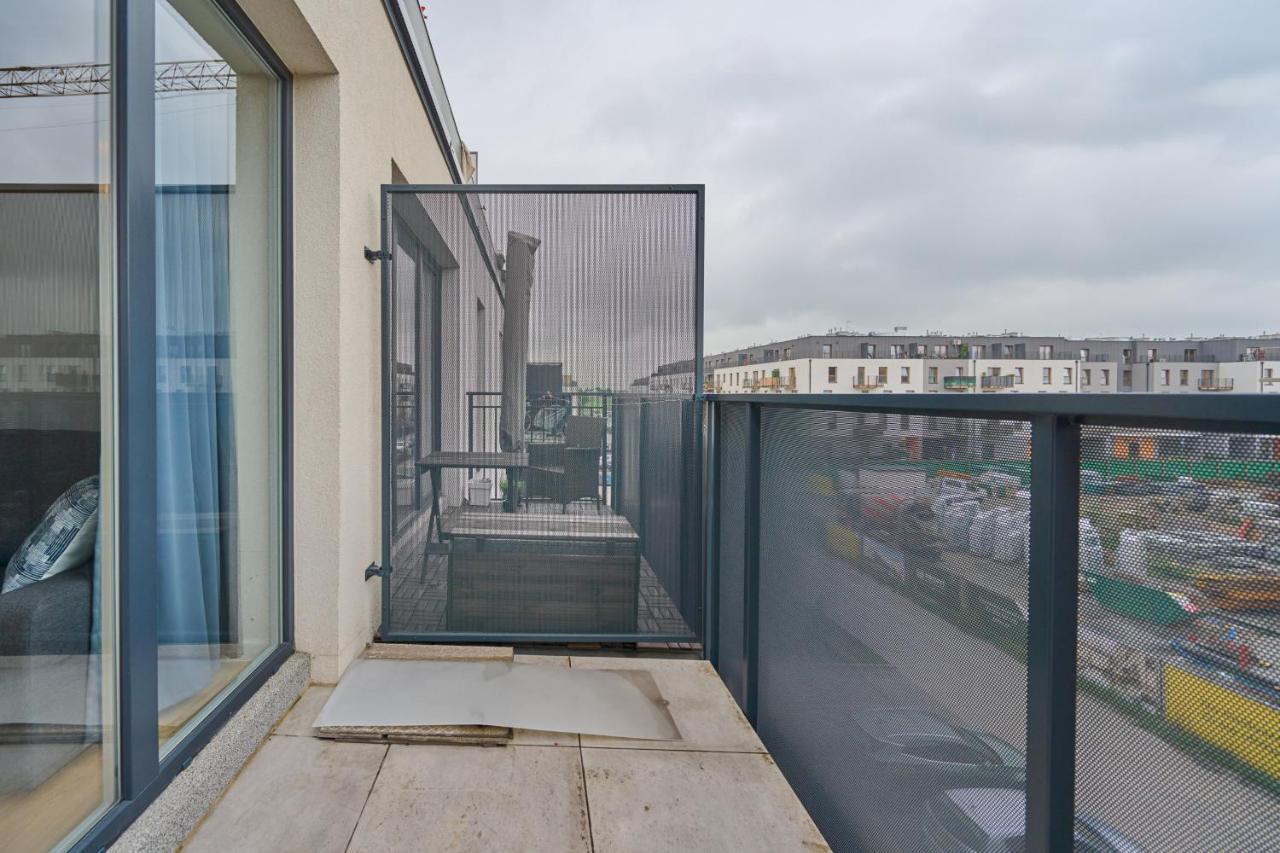 Jagodno Wroclaw Kajdasza Studio Z Bezplatnym Garazem By Noclegi Renters Exterior foto